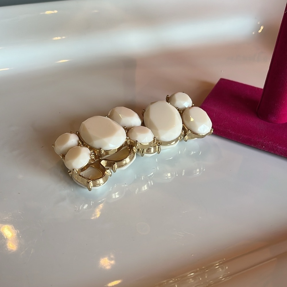 Chunky Stretchy Stone Cream Bracelet - Picture 5 of 5